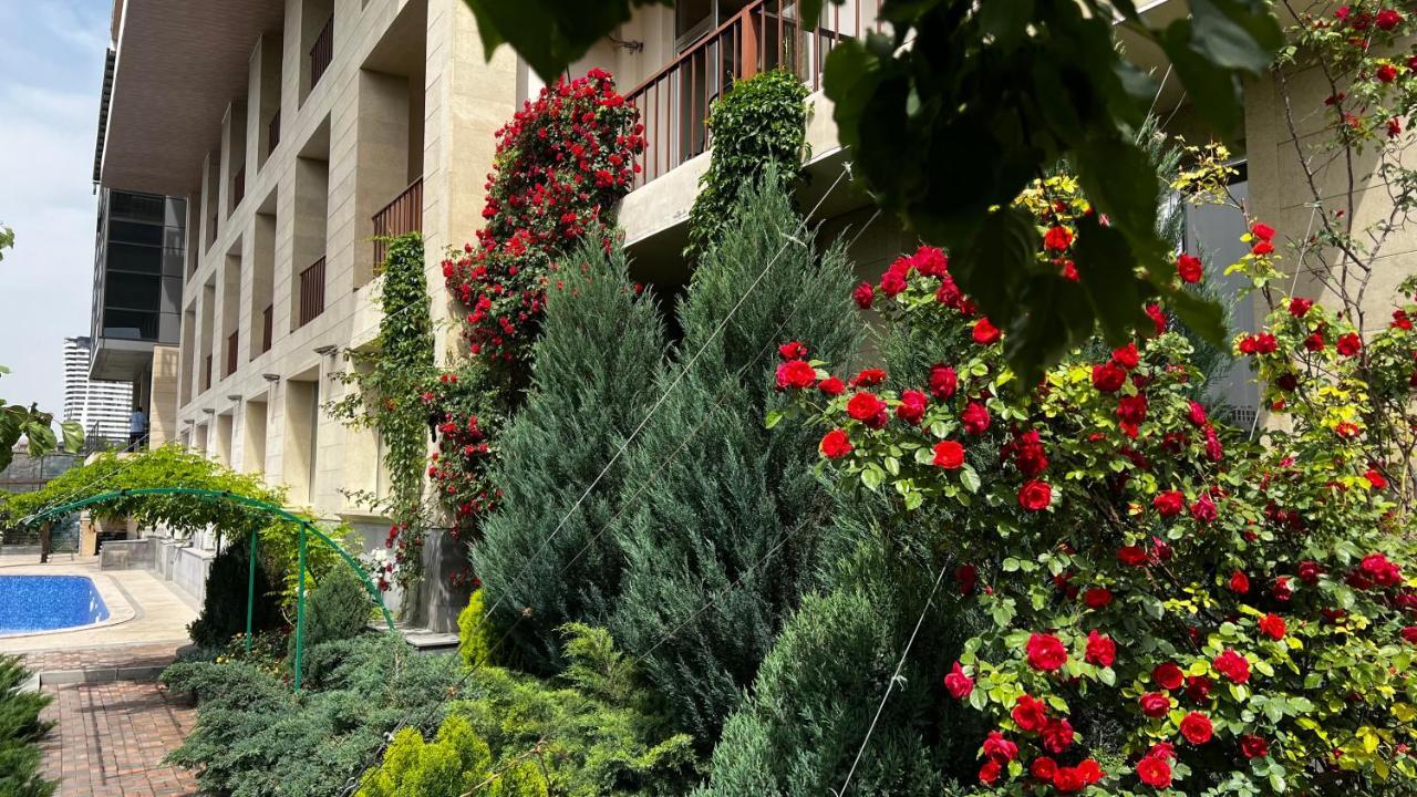 Olympia Garden Hotel Ереван Екстериор снимка